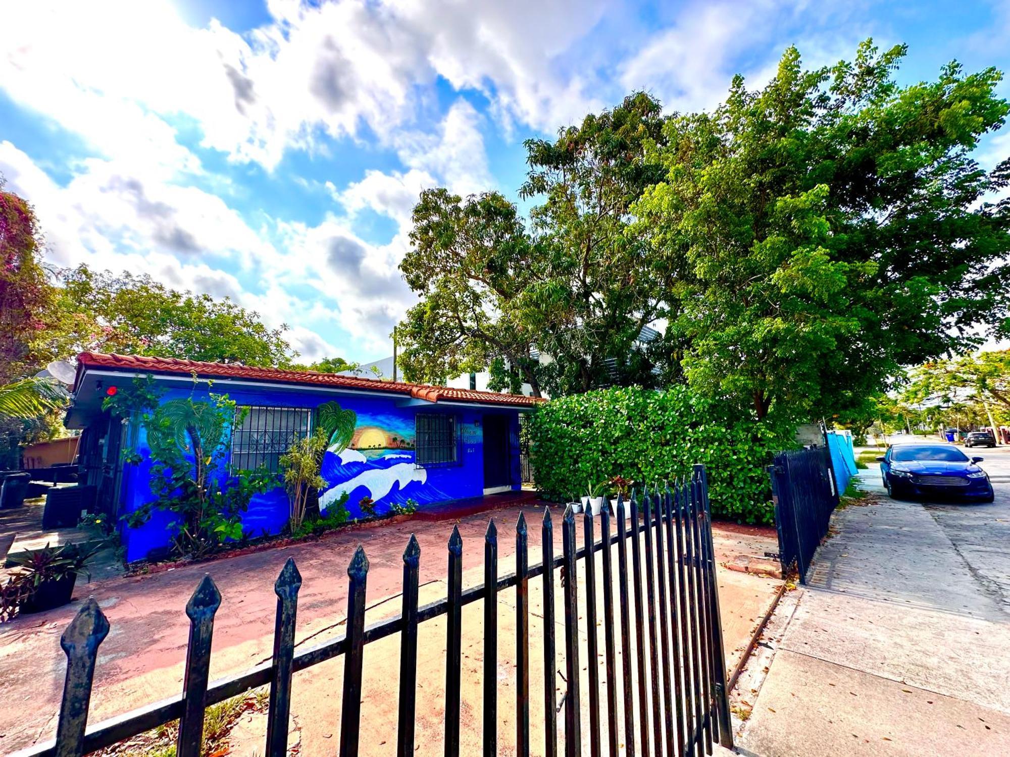 Miami House Hotel Ngoại thất bức ảnh